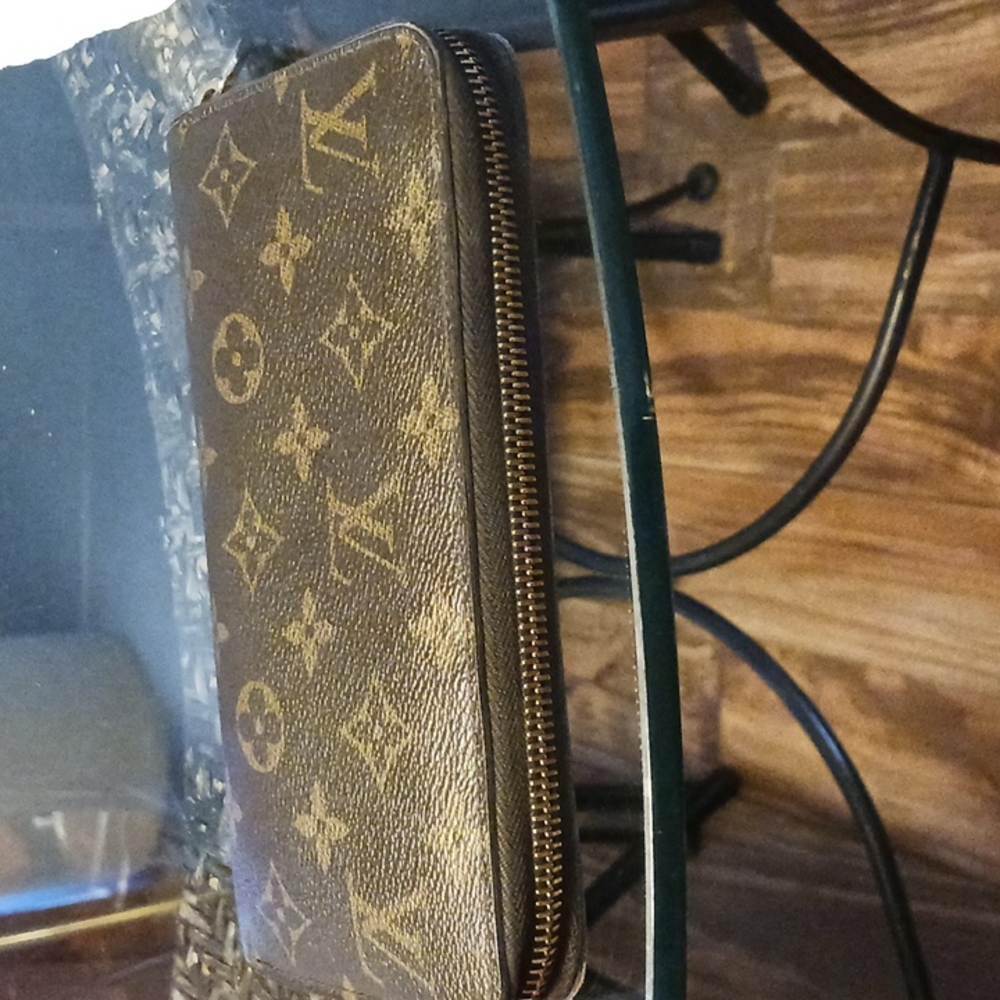 Authentic Louis Vuitton wallet